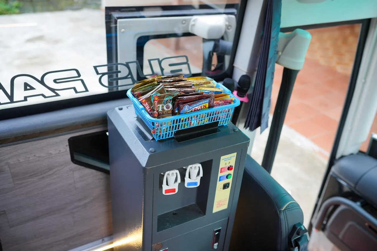 Dispenser di dalam bus