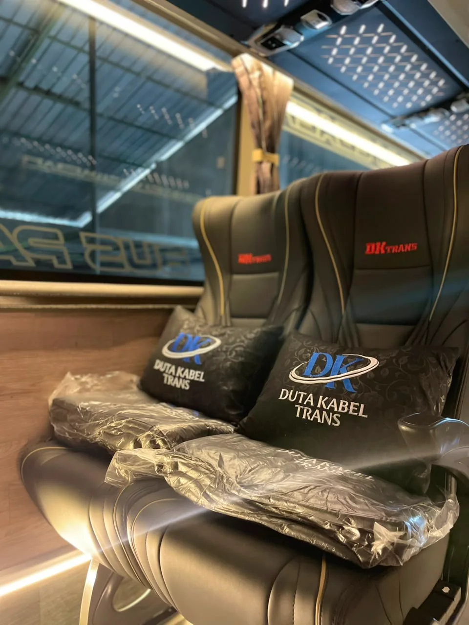 Kursi penumpang premium Duta Kabel Trans